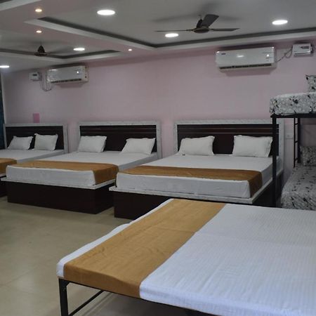Midwaay Resort Patratu Esterno foto