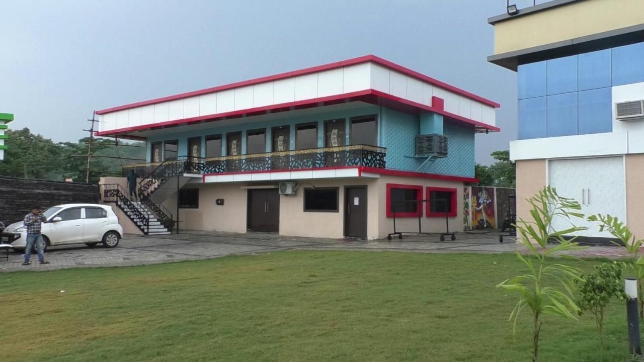 Midwaay Resort Patratu Esterno foto