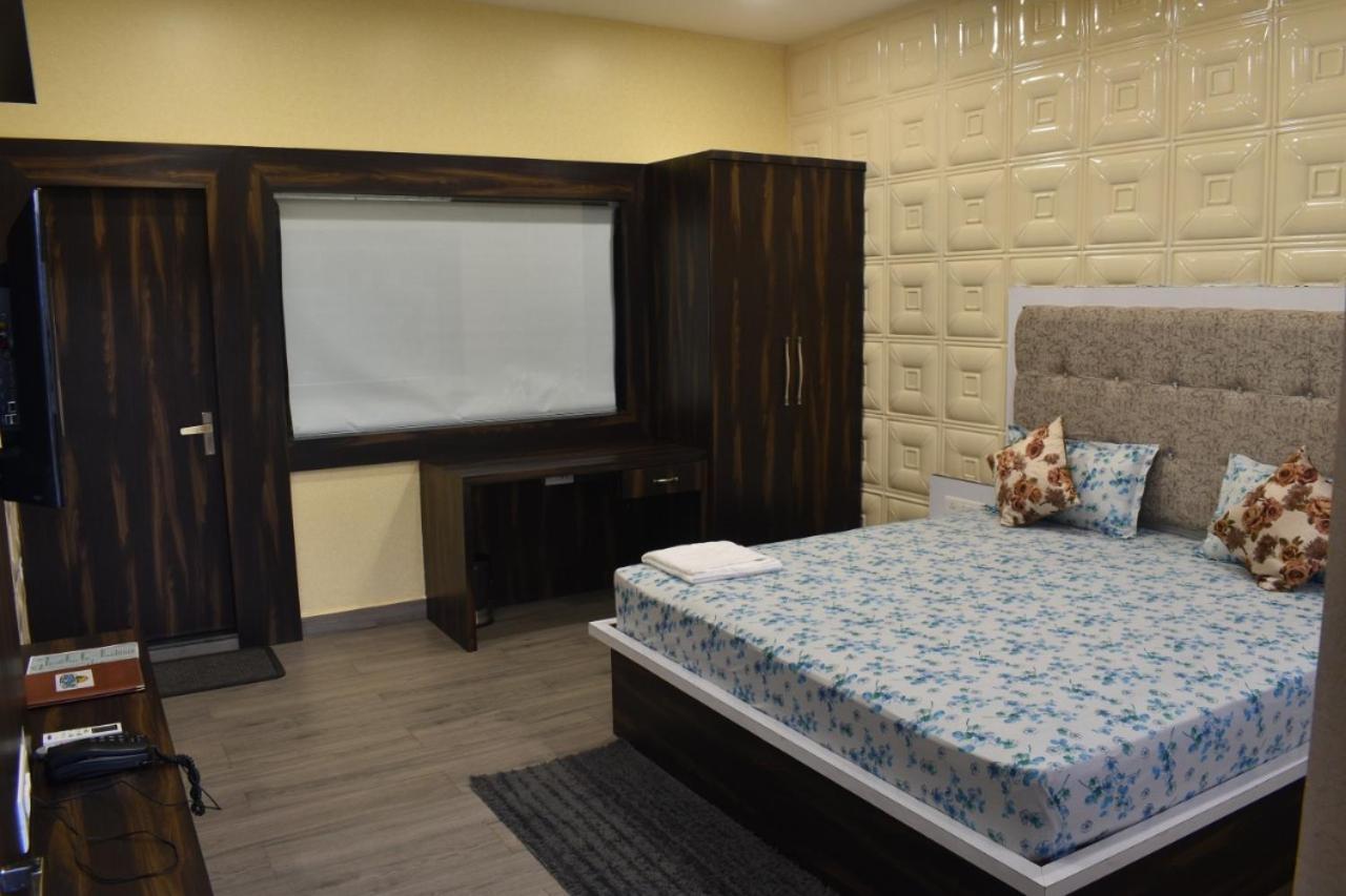 Midwaay Resort Patratu Esterno foto